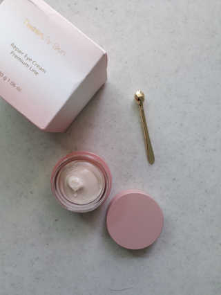 Tween.Ty Skin 트웬티스킨 리페어 아이크림 프리미엄 라인 — 5점을 준 리뷰어가 2020년 10월 올린 사용 사진