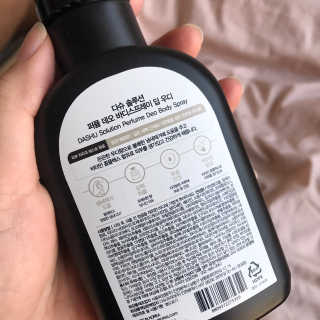 다슈코리아 다슈 솔루션 퍼퓸 데오 바디 스프레이 딥 우디 — 5점을 준 리뷰어가 2020년 4월 올린 사용 사진
