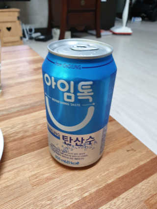 일화 아임톡 탄산수 355mlX24캔 + 보냉팩 증정이벤트 — 5점을 준 리뷰어가 2020년 4월 올린 사용 사진