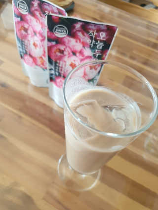 농사지음 약콩과 작두콩으로 만든 오늘두유 작약 — 5점을 준 리뷰어가 2020년 8월 올린 사용 사진