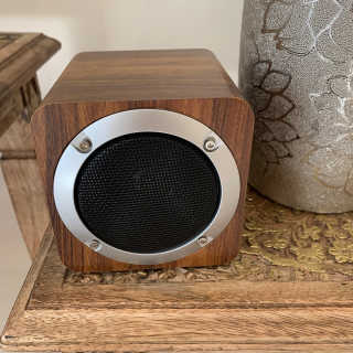 SEVIZ MINI10W 레트로 블루투스 스피커 — 5점을 준 리뷰어가 2020년 9월 올린 사용 사진