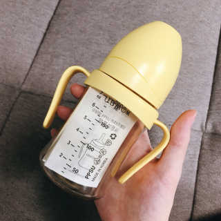 유비맘 샘방지 PPSU 빨대컵_컬러 랜덤 발송 — 5점을 준 리뷰어가 2020년 8월 올린 사용 사진