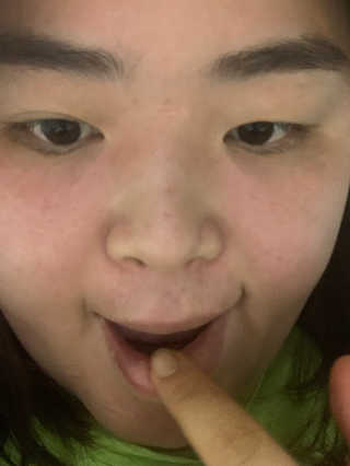[후르디아] 올리브영 꿀과즙 립밤 2종 (블루베리/석류) — 3점을 준 리뷰어가 2020년 12월 올린 사용 사진