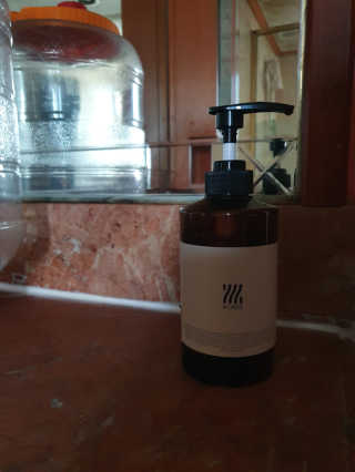 에이처드 유산균 탈모 샴푸 500ml — 5점을 준 리뷰어가 2020년 10월 올린 사용 사진