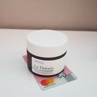La Theorie Hydrating Ingredients | 하이드레이팅 인그레이디언츠 — 5점을 준 리뷰어가 2020년 5월 올린 사용 사진