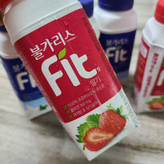 남양유업 [불가리스]마시는 발효유 Fit 딸기/플레인 — 5점을 준 리뷰어가 2020년 7월 올린 사용 사진