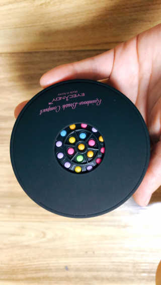 아이캔디 레인보우 볼륨S  브러쉬 컴팩트 블랙 — 5점을 준 리뷰어가 2020년 11월 올린 사용 사진