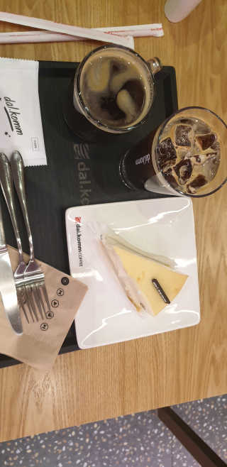 달콤커피 국기원사거리점 [달콤커피국기원사거리점]달콤리뉴얼원두디저트세트 — 5점을 준 리뷰어가 2020년 8월 올린 사용 사진