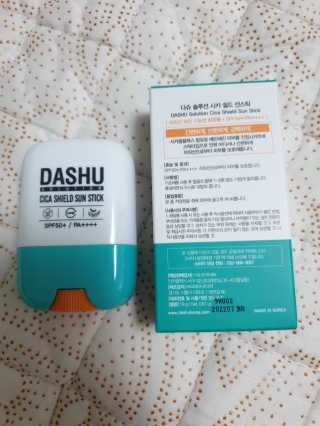 다슈코리아 다슈 솔루션 시카 쉴드 선스틱 — 4점을 준 리뷰어가 2020년 4월 올린 사용 사진