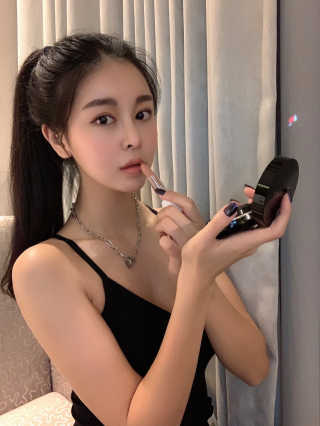 셀프코딩 코드 레드 소프트 립스틱 — 5점을 준 리뷰어가 2020년 7월 올린 사용 사진