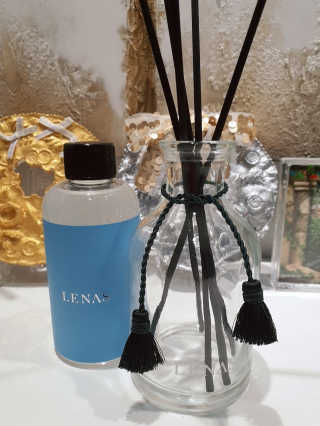 레나스 프리미엄 아로마 디퓨저 200ml  [1SET] — 5점을 준 리뷰어가 2020년 7월 올린 사용 사진