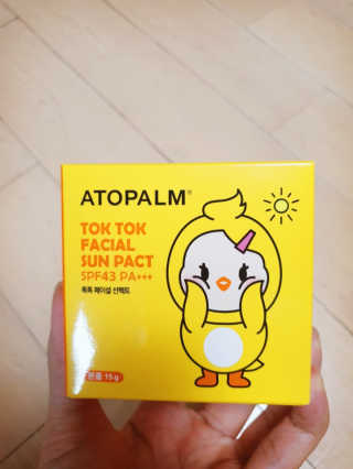 아토팜 톡톡 페이셜 선팩트 SPF43 PA+++ — 5점을 준 리뷰어가 2020년 5월 올린 사용 사진