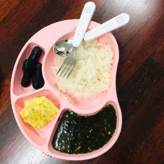 유비맘 캐릭터 실리콘 흡착 식판_색상 랜덤발송 — 5점을 준 리뷰어가 2020년 11월 올린 사용 사진
