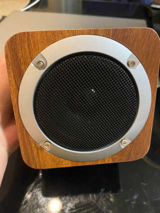 SEVIZ MINI10W 레트로 블루투스 스피커 — 5점을 준 리뷰어가 2020년 9월 올린 사용 사진