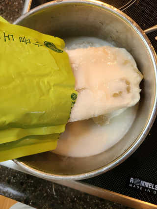 한촌몰 설렁탕집 가마솥 도가니탕 350g x 2팩 — 4점을 준 리뷰어가 2020년 8월 올린 사용 사진