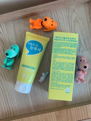 IO 아이오 오늘도 넌 눈부셔 - 데일리 스크럽 클렌징폼 — 5점을 준 리뷰어가 2020년 12월 올린 사용 사진