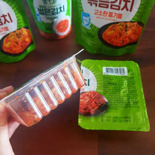 [풀무원] 들기름 볶음김치, 톡톡 김치, 깔끔한 김치 — 5점을 준 리뷰어가 2020년 6월 올린 사용 사진