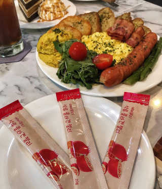 365더건강 에버뷰티 석류콜라겐 젤리 — 4.5점을 준 리뷰어가 2020년 8월 올린 사용 사진