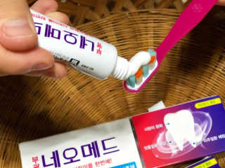 봄날연구소 부광 네오메드치약 2개+ 30g 휴대용 미니치약 — 4.5점을 준 리뷰어가 2020년 9월 올린 사용 사진