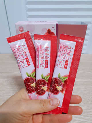헬스업_쁘띠쁘띠석류콜라겐젤리_20g x 14포 — 5점을 준 리뷰어가 2020년 7월 올린 사용 사진
