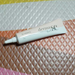derma SC-Gel 더마에스씨 겔 20g — 5점을 준 리뷰어가 2020년 4월 올린 사용 사진