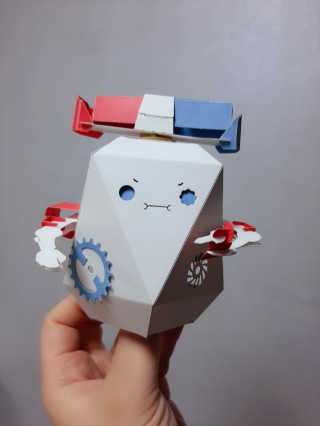 움직이는 종이로봇 - 로빗 로얄버전 움직이는 종이 로봇 - 로빗 — 5점을 준 리뷰어가 2020년 12월 올린 사용 사진