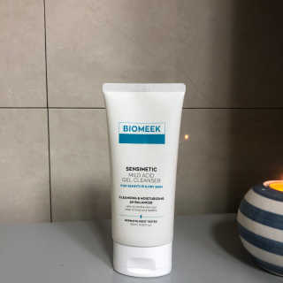 바이오믹 BIOMEEK SENSIMETIC MILD ACID CLEANSER — 5점을 준 리뷰어가 2020년 7월 올린 사용 사진