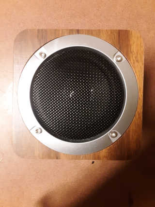 SEVIZ MINI10W 레트로 블루투스 스피커 — 5점을 준 리뷰어가 2020년 11월 올린 사용 사진