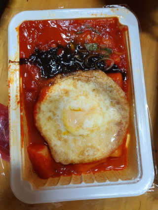 죠스떡볶이 [죠스푸드] 짜빠떡볶이+떡또그+범벅만두 신메뉴 3종 — 5점을 준 리뷰어가 2020년 4월 올린 사용 사진