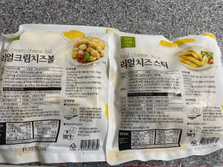 가치식탁 리얼치즈스틱, 리얼크림치즈볼 — 4점을 준 리뷰어가 2020년 8월 올린 사용 사진
