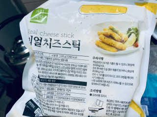가치식탁 리얼치즈스틱, 리얼크림치즈볼 — 5점을 준 리뷰어가 2020년 10월 올린 사용 사진
