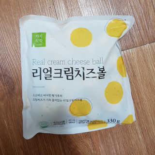 가치식탁 리얼치즈스틱, 리얼크림치즈볼 — 5점을 준 리뷰어가 2020년 5월 올린 사용 사진