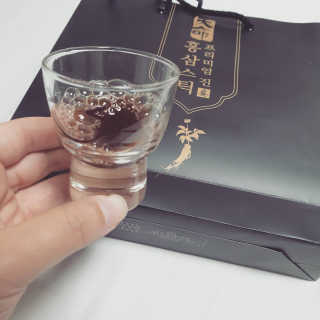 헬스업_천명진프리미엄홍삼스틱_10ml x 30포 — 5점을 준 리뷰어가 2020년 10월 올린 사용 사진