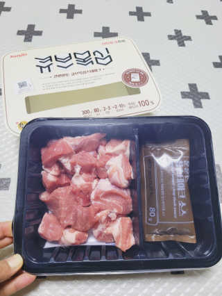 선진포크한돈 간편한돈 큐브목심 스테이크 — 4점을 준 리뷰어가 2020년 11월 올린 사용 사진