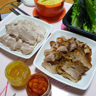 쿡스딜리 순살족발+전통보쌈+마늘소스+무김치 — 5점을 준 리뷰어가 2020년 6월 올린 사용 사진