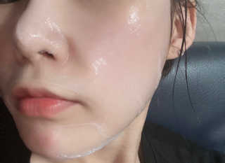 이너풀 하이 모이스처라이징 바이오셀룰로오스 마스크 — 5점을 준 리뷰어가 2020년 8월 올린 사용 사진