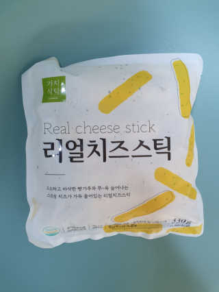 가치식탁 리얼치즈스틱, 리얼크림치즈볼 — 5점을 준 리뷰어가 2020년 9월 올린 사용 사진