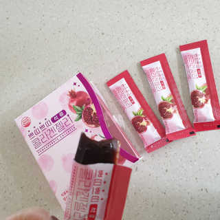 헬스업_쁘띠쁘띠석류콜라겐젤리_20g x 14포 — 5점을 준 리뷰어가 2020년 11월 올린 사용 사진