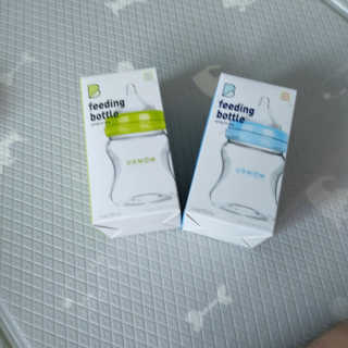 유비맘 신생아젖병 120ml 트리플팩_ 젖꼭지 포함 — 5점을 준 리뷰어가 2020년 8월 올린 사용 사진