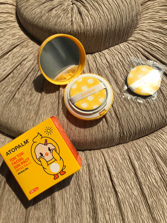 아토팜 톡톡 페이셜 선팩트 SPF43 PA+++ 리뷰 사진