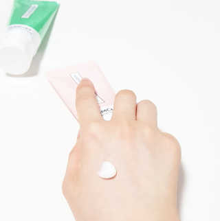 멈칫 딥모이스처 핸드크림, 세라마이드 바디크림 택1 — 3점을 준 리뷰어가 2020년 6월 올린 사용 사진