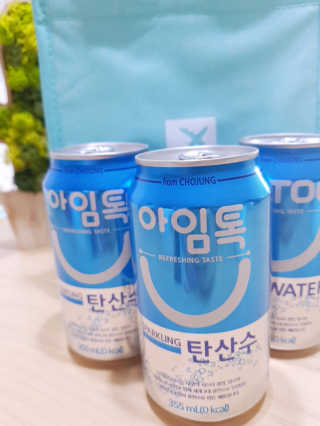 일화 아임톡 탄산수 355mlX24캔 + 보냉팩 증정이벤트 — 5점을 준 리뷰어가 2020년 4월 올린 사용 사진