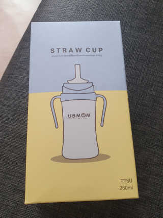 유비맘 샘방지 PPSU 빨대컵_컬러 랜덤 발송 — 5점을 준 리뷰어가 2020년 9월 올린 사용 사진