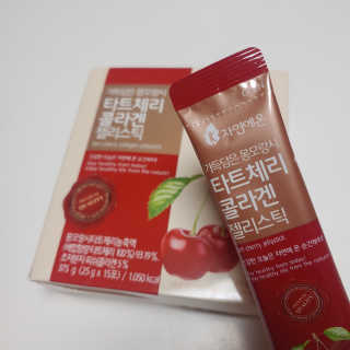 자연에온 가득담은 몽모랑시 타트체리 콜라겐 젤리스틱 — 3점을 준 리뷰어가 2020년 12월 올린 사용 사진