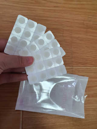 엘라밴드 하이드로 도트 스팟패치 12mm, 10mm — 5점을 준 리뷰어가 2020년 8월 올린 사용 사진