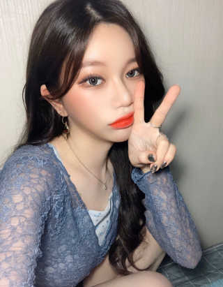 비비드스튜디오 립 플래쉬 바이닐 NO.5 에픽 트랜스 — 5점을 준 리뷰어가 2020년 5월 올린 사용 사진