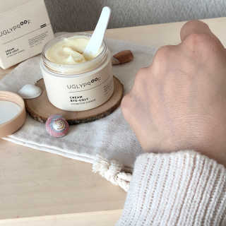 어글리프루프 크림 바이어글리 하이드레이션 샤워 50ml — 5점을 준 리뷰어가 2020년 11월 올린 사용 사진