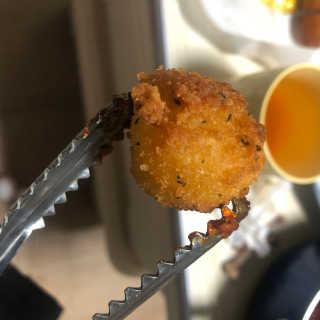 가치식탁 리얼치즈스틱, 리얼크림치즈볼 — 5점을 준 리뷰어가 2020년 10월 올린 사용 사진