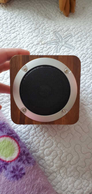 SEVIZ MINI10W 레트로 블루투스 스피커 — 5점을 준 리뷰어가 2020년 8월 올린 사용 사진