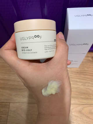 어글리프루프 크림 바이어글리 하이드레이션 샤워 50ml — 5점을 준 리뷰어가 2020년 12월 올린 사용 사진
